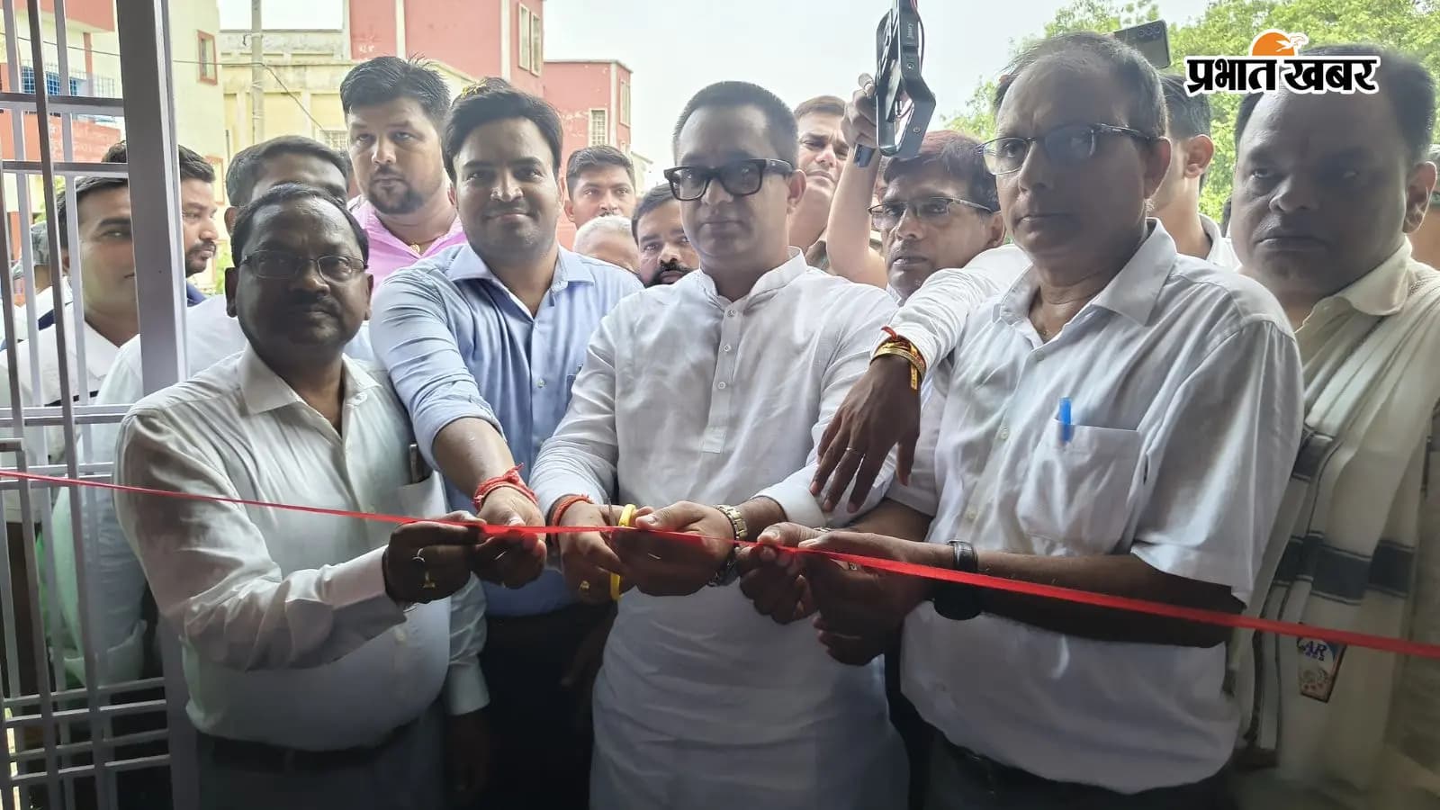 नीमचक बथानी को मिली उच्च शिक्षा का सौगात, राजकीय डिग्री महाविद्यालय का हुआ शुभारंभ,मुख्यमंत्री ने वीडियो कॉन्फ्रेंसिंग से किया उद्घाटन, अतरी विधायक रोमित कुमार ने फीता काटकर किया लोकार्पण
