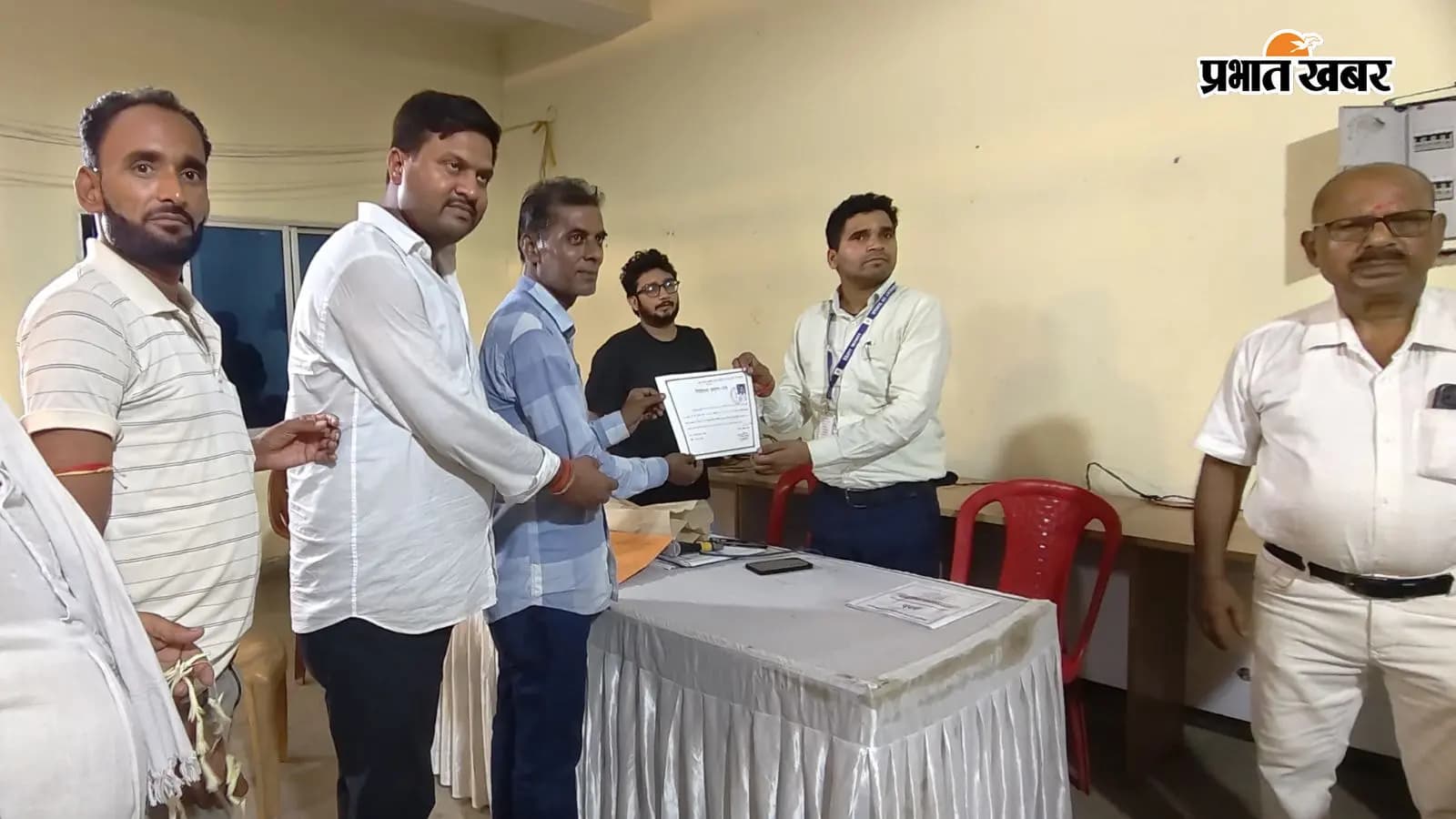 नेपुरा शिल्प प्राथमिक बुनकर सहयोग समिति लिमिटेड के अध्यक्ष चुने गए नवीन कुमार, 5 वोटों से दर्ज की जीत