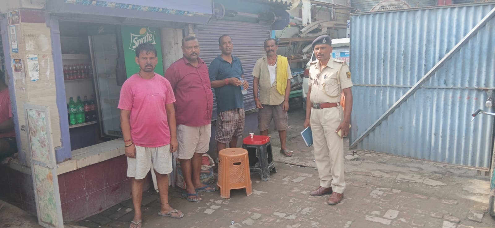टीओपी से 25 कदम दूर दुकान में चोरी, मकान मालिक का दरवाजा बाहर से किया बंद