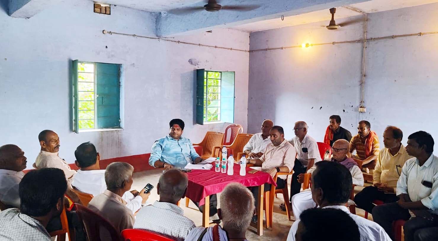 बाबा वरुणेश्वर धाम में श्रावणी महोत्सव की तैयारियां तेज: एसडीओ अनुपम कुमार ने की समीक्षा