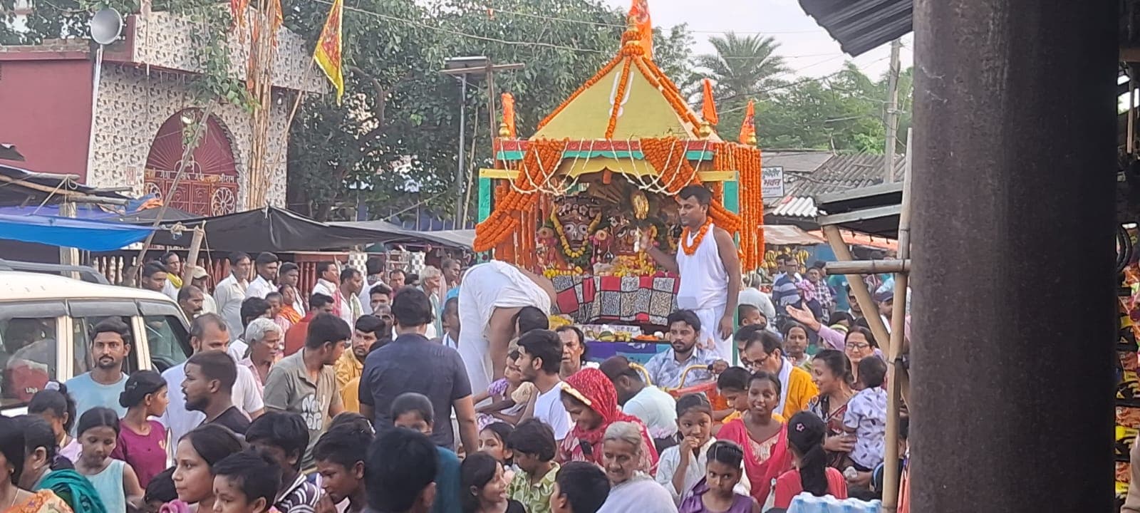‘जगन्नाथ चका नैन नीलाचल वाले, तू न संभाले तो हमें कौन संभाले..’ भजन से माहौल हुआ भक्तिमय