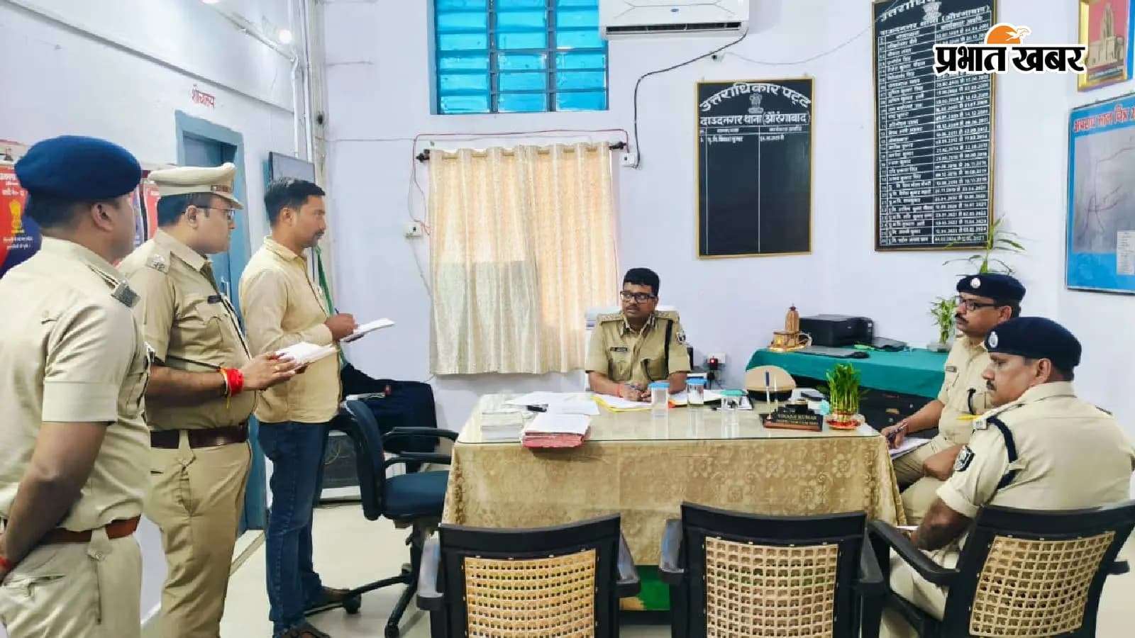 निरीक्षण करने पहुंचे एसपी उपेंद्र नाथ वर्मा निरीक्षण करने पहुंचे एसपी उपेंद्र नाथ वर्मा