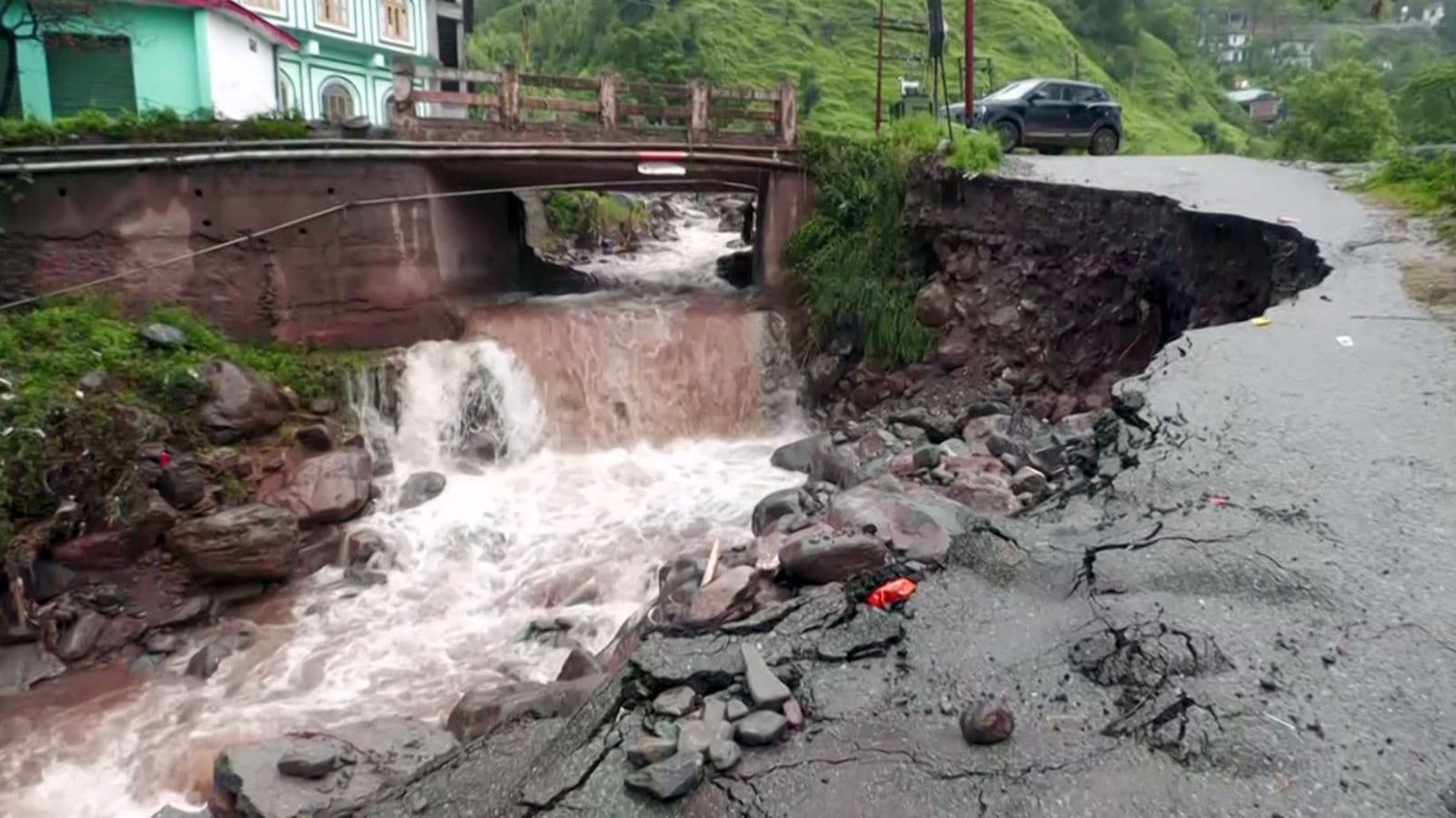कई संपर्क मार्ग भी प्रभावित
