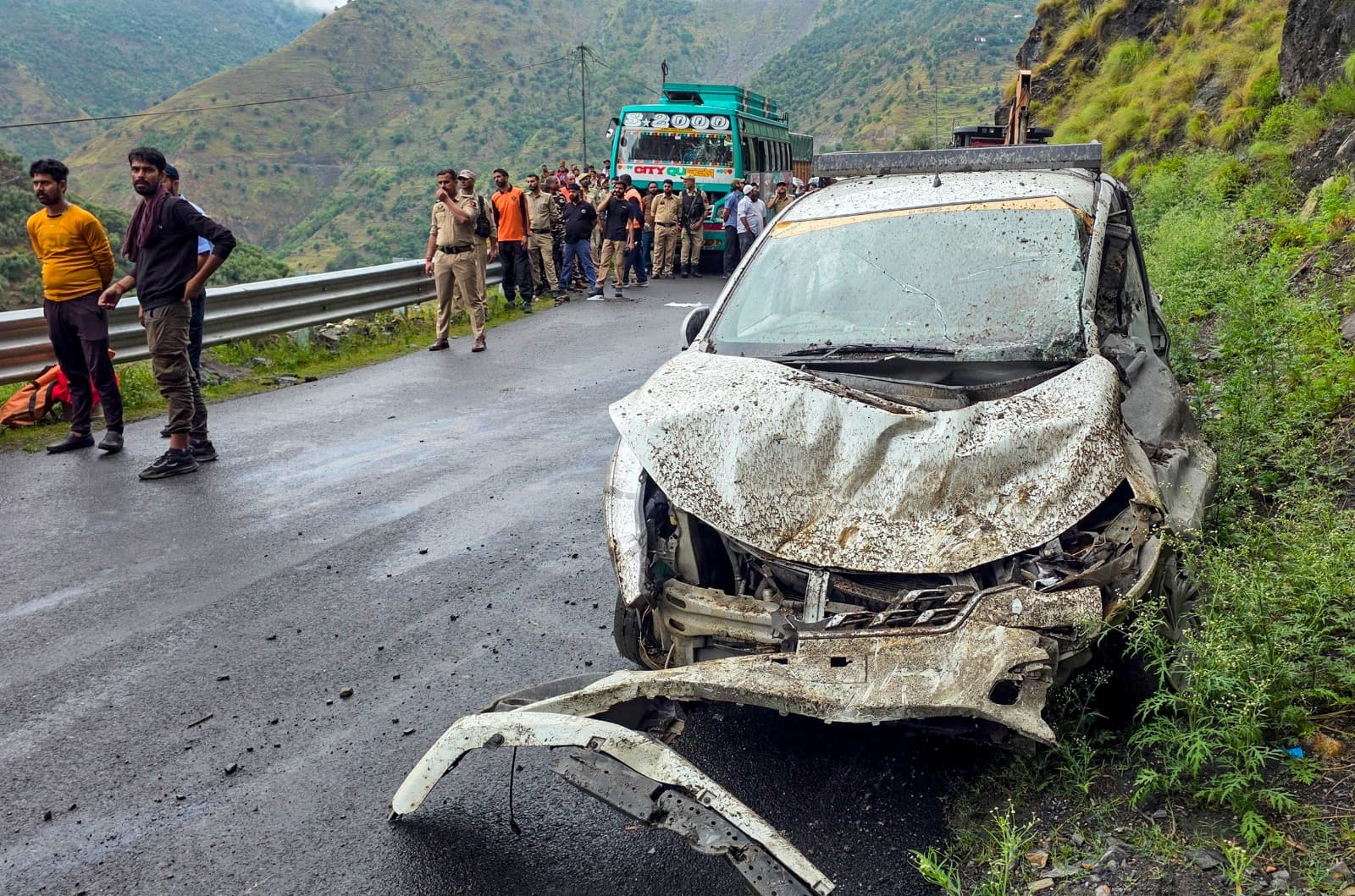 पहाड़ों पर मंडराया बारिश का खतरा