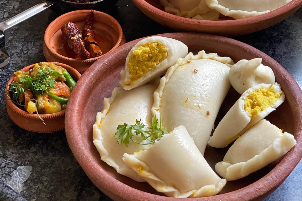 Dal Pitha Recipe: पहली बाइट में ही दिल जीत लेगा बिहार का दाल पीठा, नोट करें सबसे आसान रेसिपी