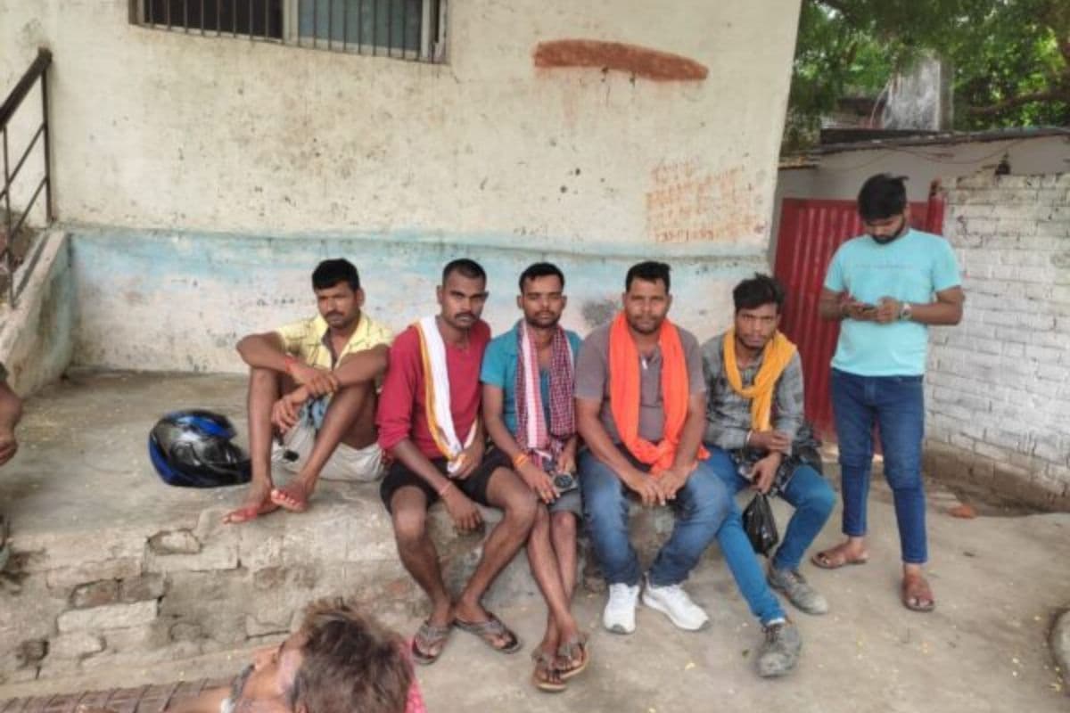 बक्सर में युवक ने फांसी लगाकर की आत्महत्या, पोस्टमार्टम के बाद जांच में जुटी पुलिस