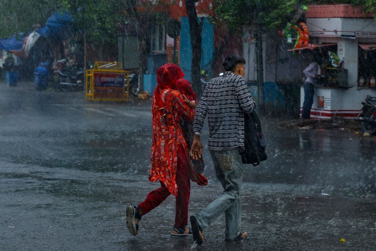 बेतिया में आज बादलों का रहेगा डेरा, हल्की बारिश और उमस के बीच बदलेगा मौसम