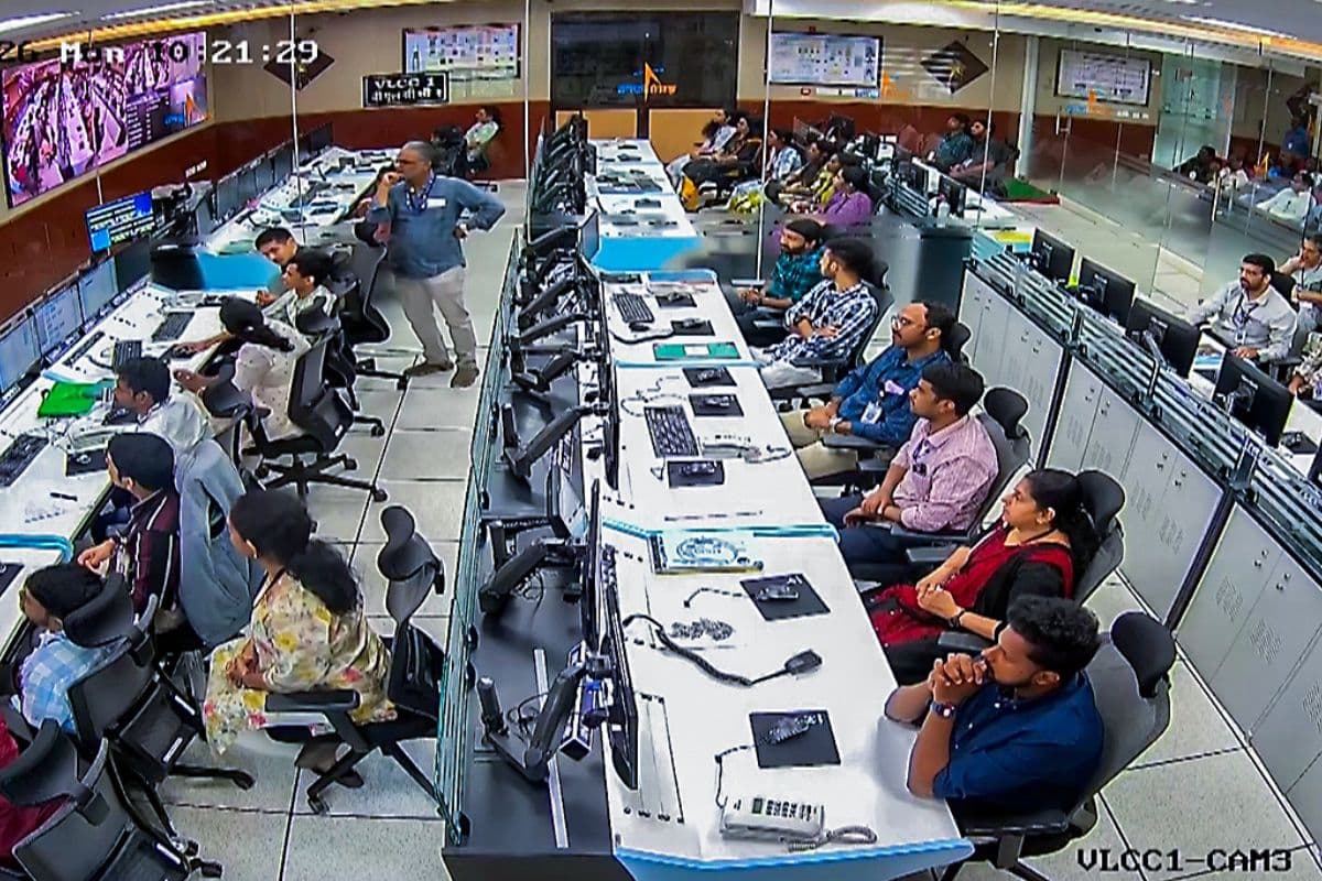 ISRO Bomb Threat: इसरो मुख्यालय को बम से उड़ाने की धमकी, मचा हड़कंप