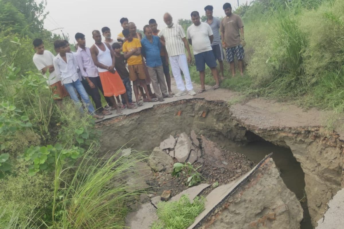 Saran Gandak canal embankment breaches