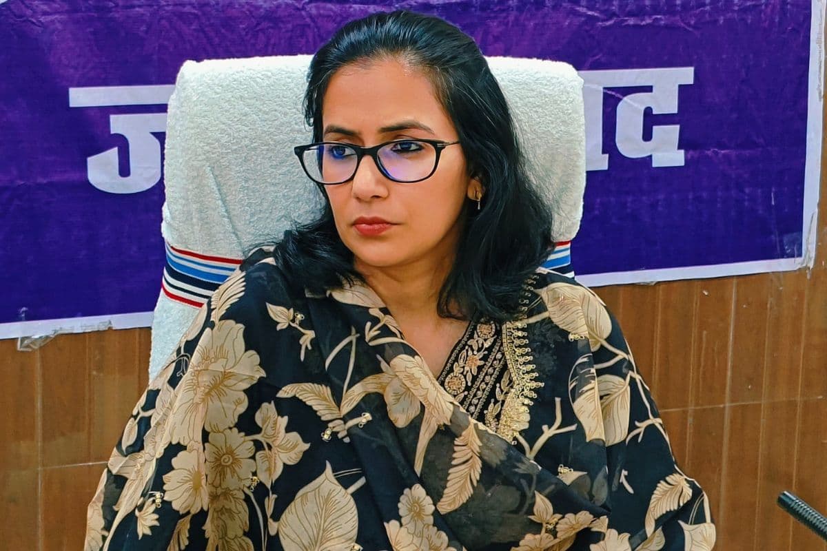 सुल्तानगंज पहुंचीं DM अलंकृता पांडेय, 10 दिन में तैयारी पूरी करने का अल्टीमेटम