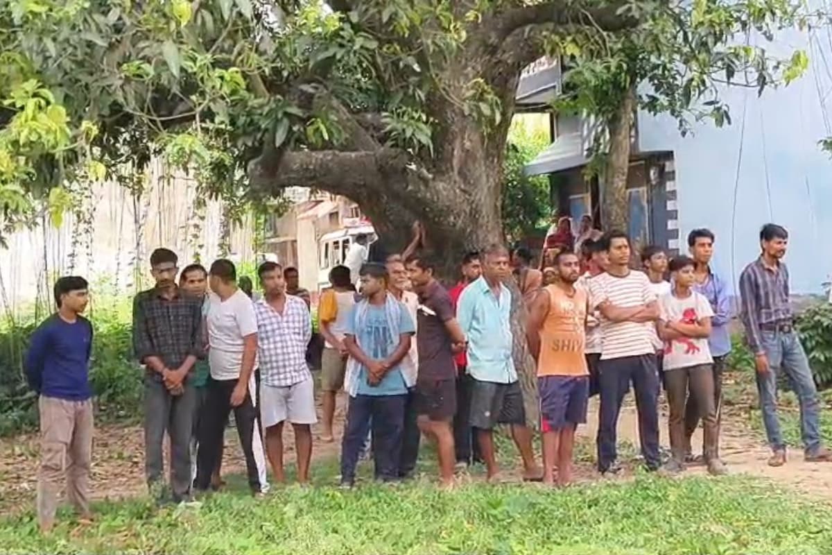झाड़ी में मिला 26 वर्षीय युवक का शव, जमीन विवाद या रात की मारपीट? पुलिस हर एंगल से कर रही जांच