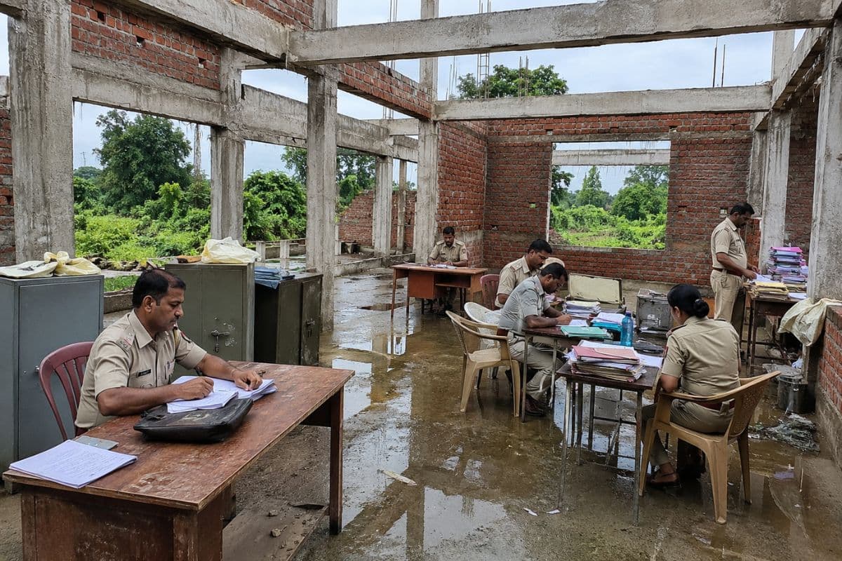 डीएम-एसपी कार्यालय के पास बना होमगार्ड भवन छह साल से अधूरा, तय समय के बाद भी काम नहीं हुआ पुरा