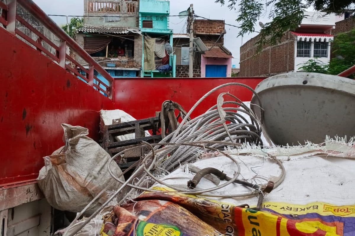 सरकारी बिजली तार खपाने की कोशिश नाकाम, बाराहाट पुलिस ने तार लदा पिकअप जब्त किया