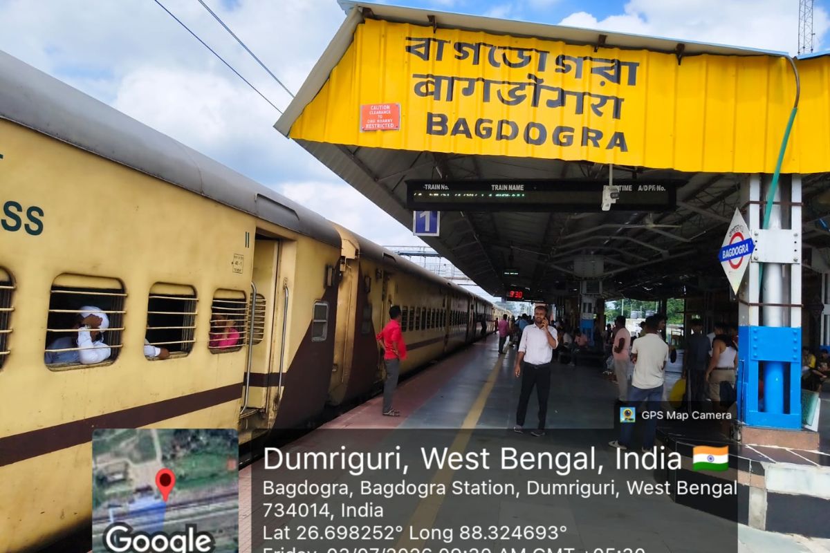सिलीगुड़ी-बालुरघाट रेलखंड पर इंजन फेल, विभिन्न स्टेशनों पर यात्री करते रहे इंतजार