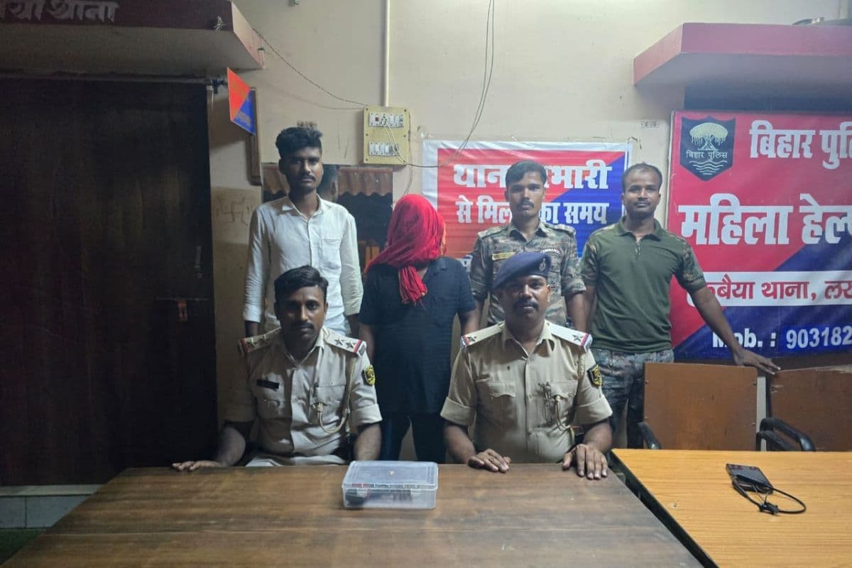 लखीसराय में नशे की हालत में देसी पिस्तौल और 4 जिंदा कारतूस के साथ टिंकू कुमार गिरफ्तार