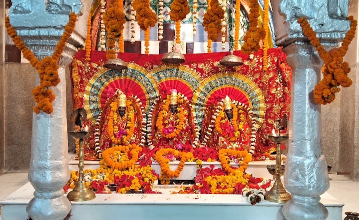 आज का कार्यक्रम व दर्शन : प्रमुख मंदिरों में आरती, श्रद्धालुओं की उमड़ सकती है भीड़