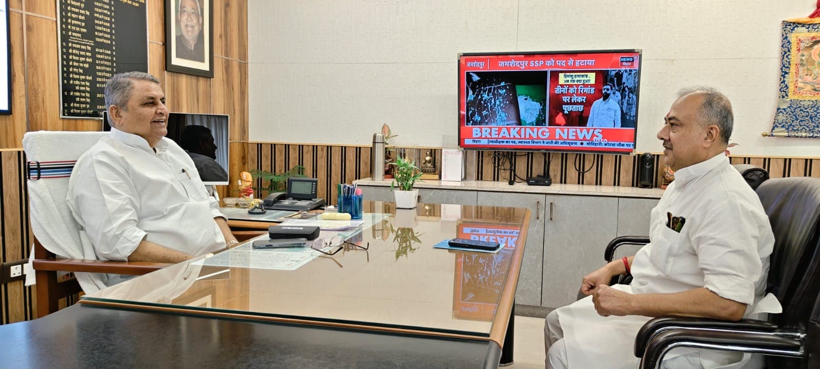 हडियाही सिंचाई परियोजना को लेकर डिप्टी सीएम से मिले पूर्व सांसद सुशील कुमार सिंह, जल्द पूरा करने की उठी मांग