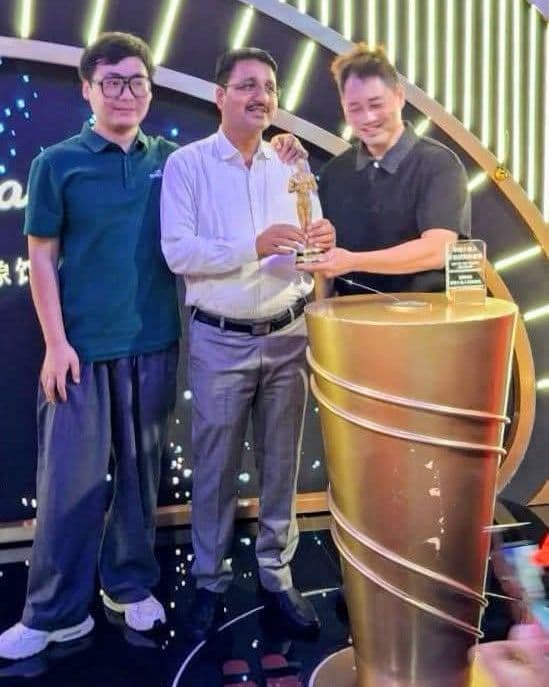 Dilip Kumar Singh Wins 'Best Entrepreneur