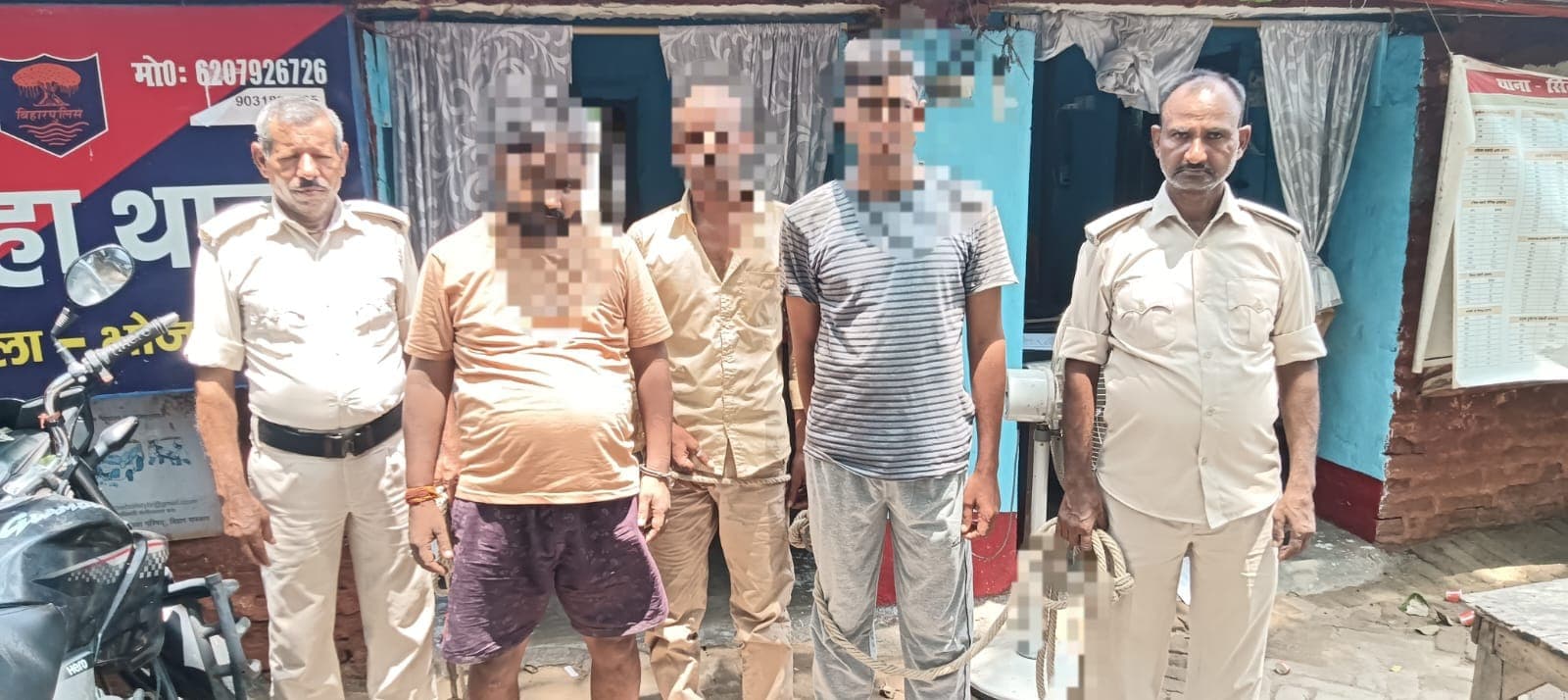 नशे में धुत होमगार्ड का हाईवोल्टेज ड्रामा, भोजपुर के पीपा पुल पर राहगीरों से मारपीट के बाद गिरफ्तार