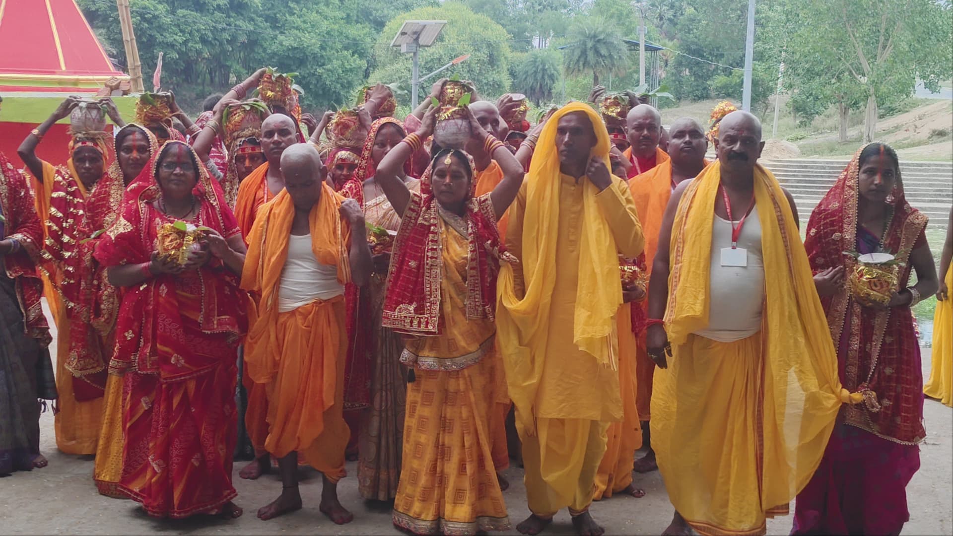 भुरहा नदी से जलभरी कर निकली कलश शोभायात्रा, सिमारू में हनुमान मंदिर प्राण-प्रतिष्ठा महोत्सव शुरू
