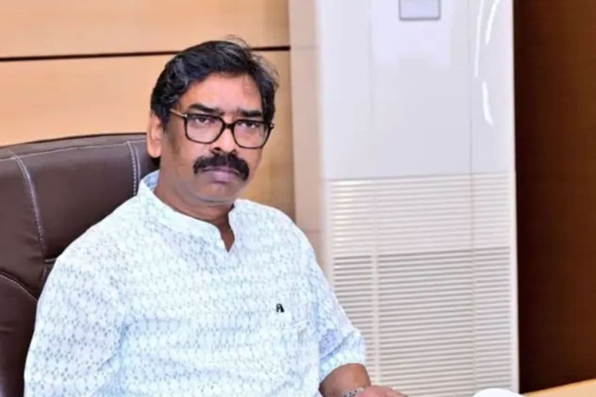 देर रात सीएम हेमंत सोरेन का एक्शन, हटाए गए पूर्वी सिंहभूम के SSP और सरायकेला-खरसावां के SP 