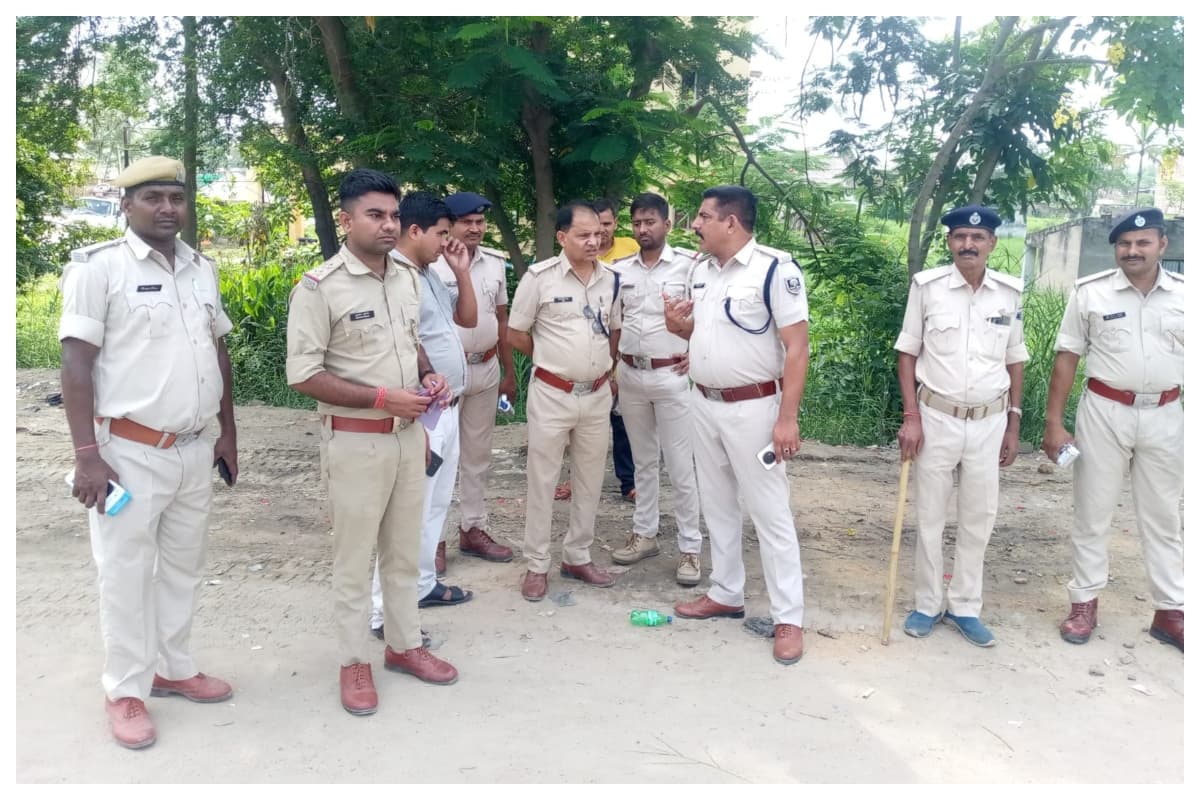 सीतामढ़ी में हाइवे पर अवैध पार्किग और अतिक्रमण के खिलाफ बड़ा अभियान, दर्जनों गाड़ियों पर लगा जुर्माना