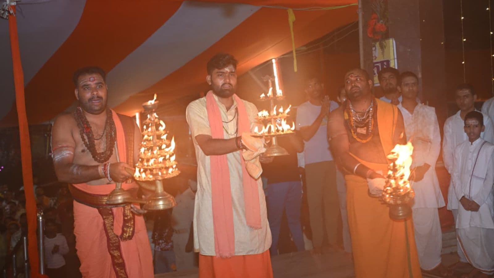 अशोक धाम की भव्य संध्या आरती: भक्ति और आस्था का अलौकिक संगम