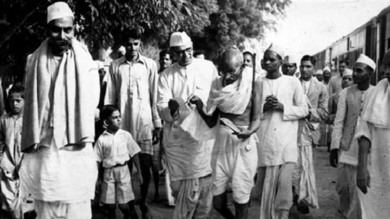 महात्मा गांधी और कांग्रेस के प्रमुख नेता