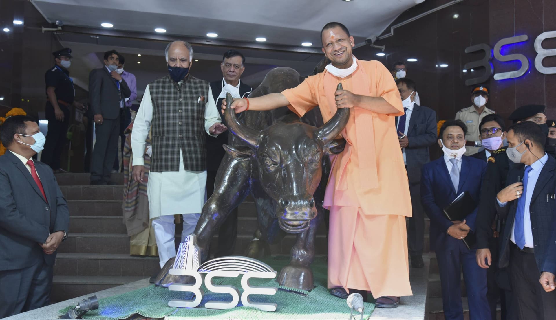 UP में बॉलीवुड छोड़िए हॉलीवुड के कलाकार भी करेंगे शूटिंग, योगी सरकार के ‘ड्रीम प्रोजेक्ट’ पर इनका बड़ा बयान UP में बॉलीवुड छोड़िए हॉलीवुड के कलाकार भी करेंगे शूटिंग, योगी सरकार के ‘ड्रीम प्रोजेक्ट’ पर इनका बड़ा बयान