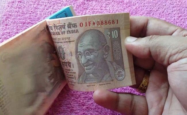बिहार में 10 और 20 रुपए के नोटों ने बढ़ाई बैंककर्मियों की परेशानी, करीब 150 करोड़ नोट डंप बिहार में 10 और 20 रुपए के नोटों ने बढ़ाई बैंककर्मियों की परेशानी, करीब 150 करोड़ नोट डंप