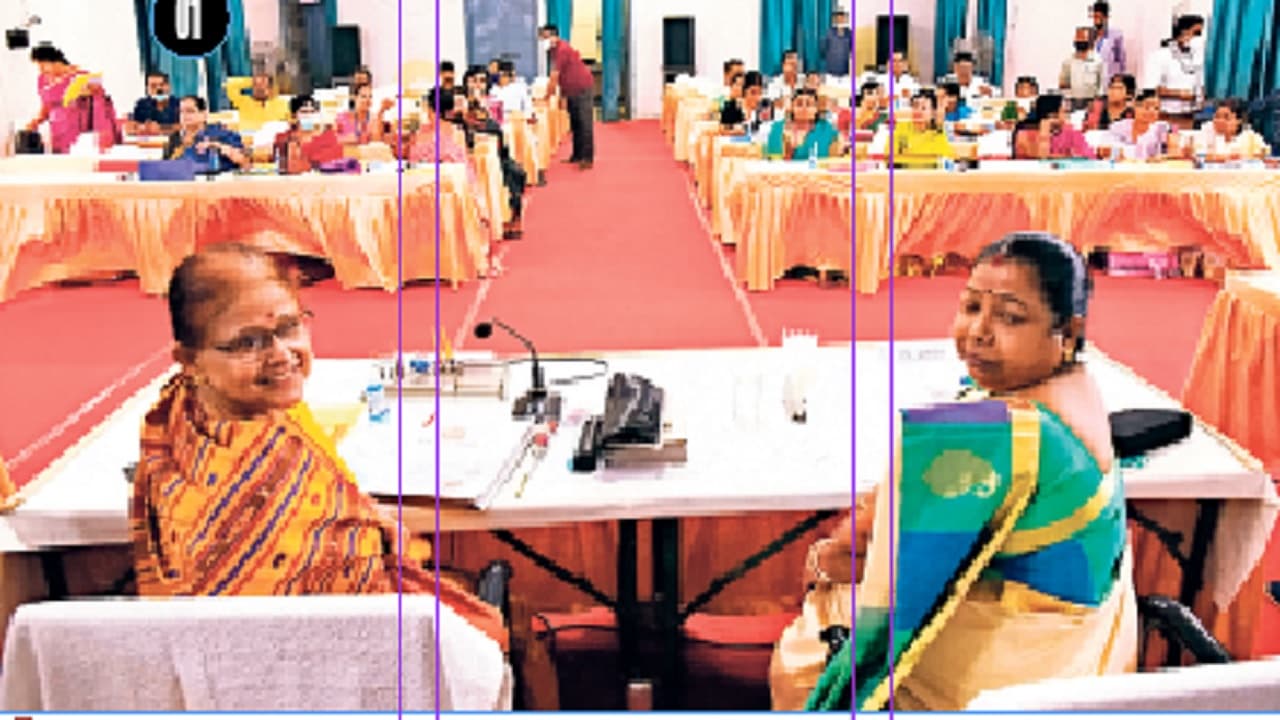 मोतिहारी में ऑपरेशन के बाद महिला की मौत, आक्रोशित परिजनों ने NH 28 जाम कर किया हंगामा मोतिहारी में ऑपरेशन के बाद महिला की मौत, आक्रोशित परिजनों ने NH 28 जाम कर किया हंगामा