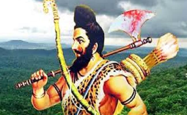 पूर्णिया में पत्नी ने बेटे की मदद से पति की हत्या कर लाश को आंगन में दफनाया, मजिस्ट्रेट ने निकलवाया शव पूर्णिया में पत्नी ने बेटे की मदद से पति की हत्या कर लाश को आंगन में दफनाया, मजिस्ट्रेट ने निकलवाया शव