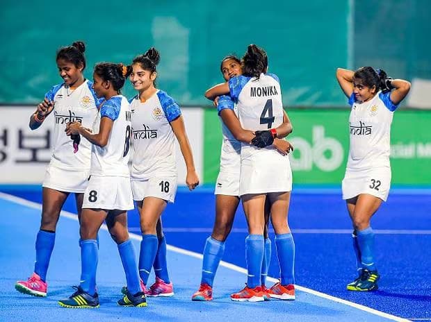 Asian Games: हॉकी में भारत की शानदार जीत,भारतीय महिला हॉकी टीम ने सिंगापुर को 13-0 से रौंदा Asian Games: हॉकी में भारत की शानदार जीत,भारतीय महिला हॉकी टीम ने सिंगापुर को 13-0 से रौंदा