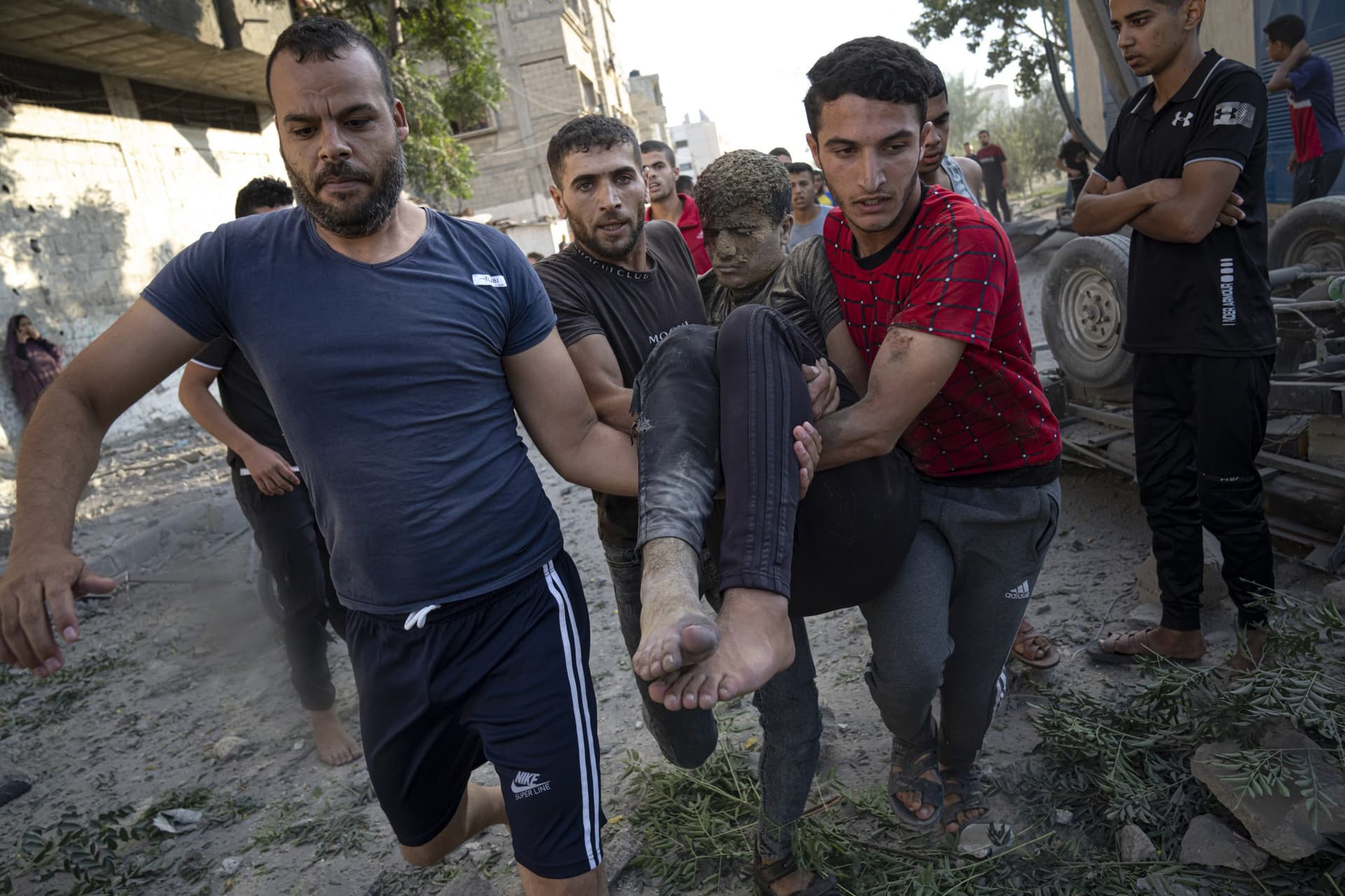 Israel Hamas War: गाजा में इजराइल का खौफ! बूंद-बूंद पानी को तरस रहे लोग, 10 लाख लोगों ने छोड़ा घर Israel Hamas War: गाजा में इजराइल का खौफ! बूंद-बूंद पानी को तरस रहे लोग, 10 लाख लोगों ने छोड़ा घर