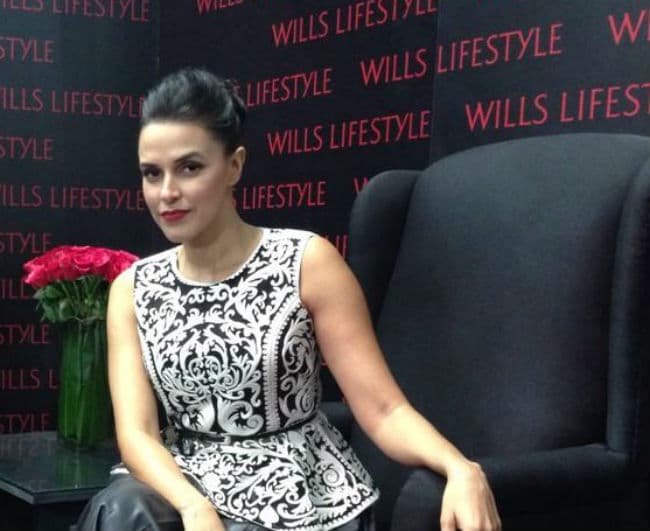 विदेशी बॉयफ्रेंड से नेहा का हुआ ब्रेकअप