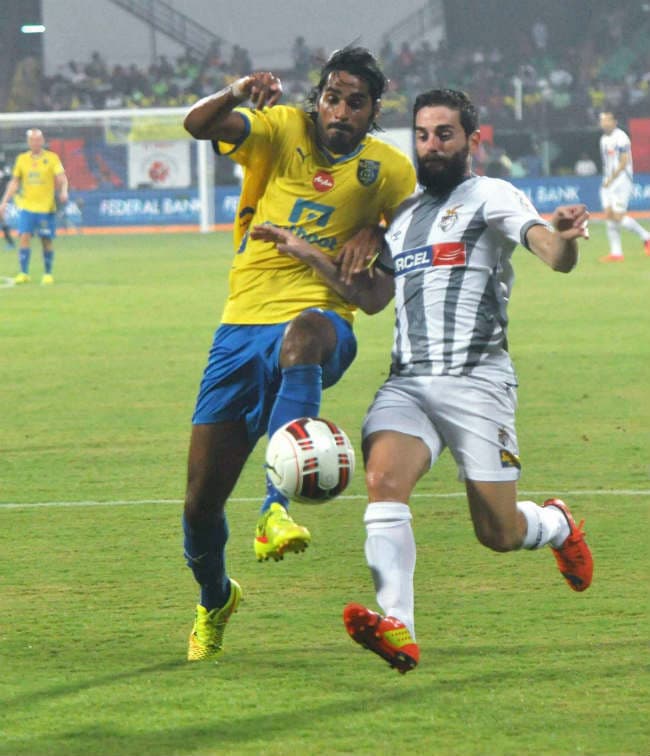 सचिन के ब्लास्टर्स ने कोलकाता को 2-1 से हराया