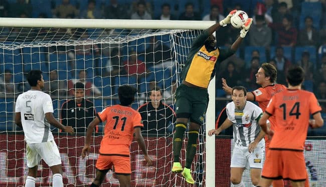 ISL : दिल्ली और कोलकाता के बीच मुकाबला ड्रॉ, सेमीफाइनल के करीब पहुंची गांगुली की टीम