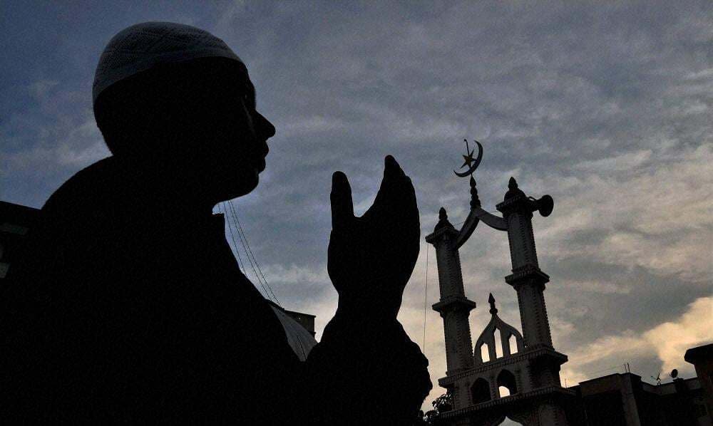 ईद के मौके पर कश्मीर के कई इलाकों में हिंसक प्रदर्शन