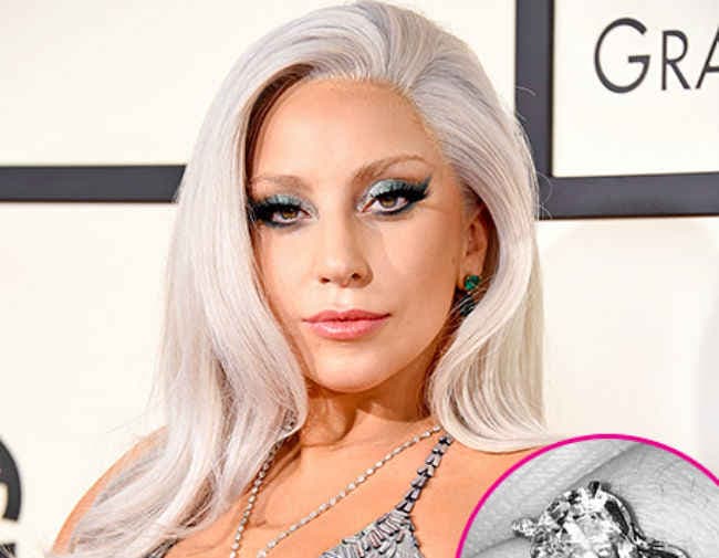 बिलबोर्ड ने लेडी गागा को ''वुमेन ऑफ द ईयर'' नामित किया