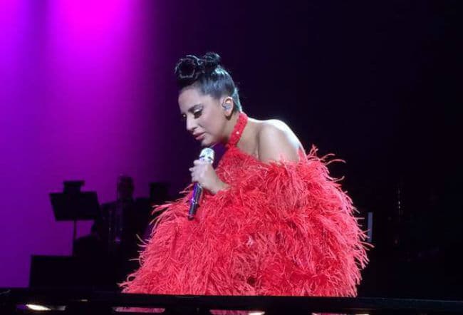 लेडी गागा ने की अभिनेता टेलर किन्नी संग सगाई...