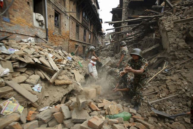 नेपाल में भूकंप से मरने वालों की संख्या 8635 हुई, 300 से ज्यादा लोग अब भी लापता