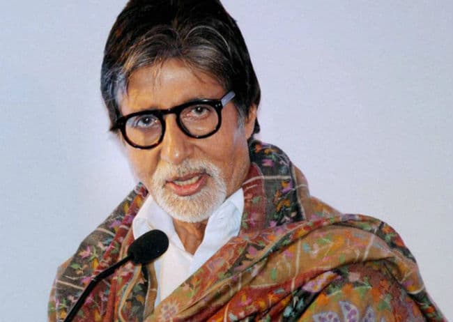बिग बी ने 1980 में ही ले ली थी सेल्फी
