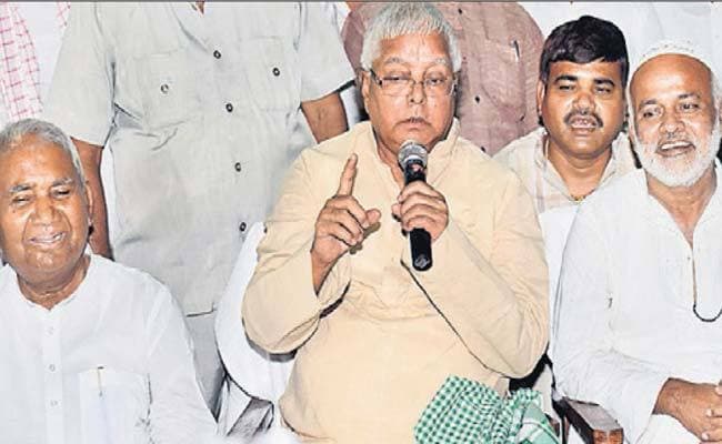 लालू प्रसाद ने कहा, चरबी फुलानेवालों के लिए योग