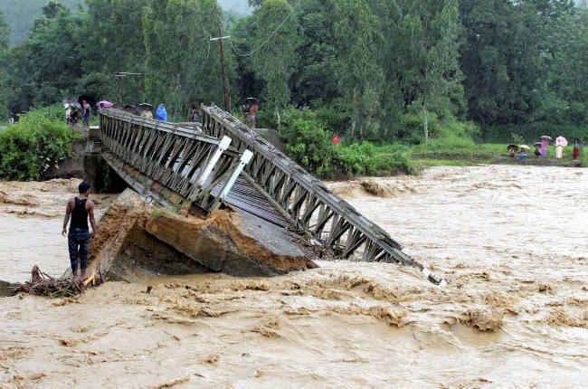 चक्रवाती तूफान ‘कोमेन’ के चलते देश के कई राज्यों में भीषण तबाही, पूर्व-उत्तर से पूर्वोत्तर तक बाढ़ की स्थिति