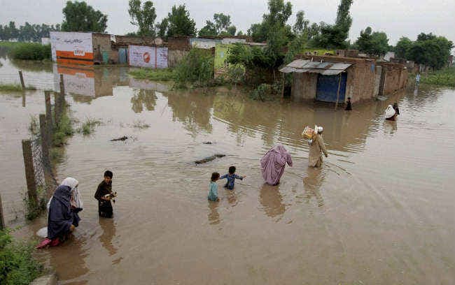पाकिस्तान में बाढ़ से 116 लोगों की मौत, 7.5 लाख से अधिक प्रभावित
