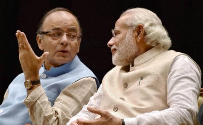‘रॉबिनहुड स्टाइल” : कठोर टैक्स नियम वाला विधेयक लोकसभा में पेश, अब कालाधन पर गरीबों का होगा हक