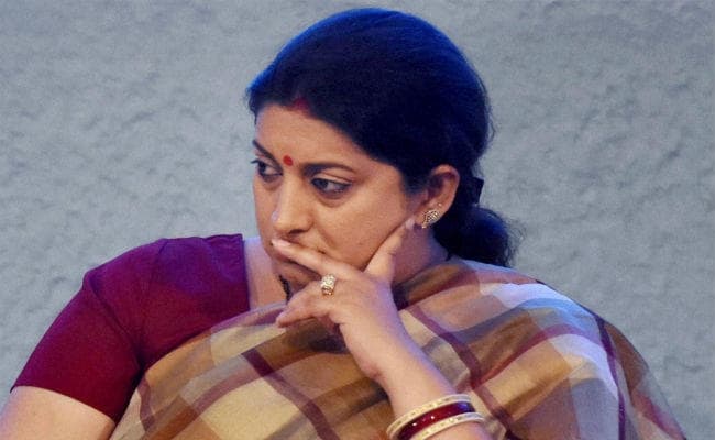 वर्ष 2016 : विवादों के कारण चर्चा में रहा HRD मंत्रालय, शिक्षा के क्षेत्र में बड़े बदलाव का इंतजार