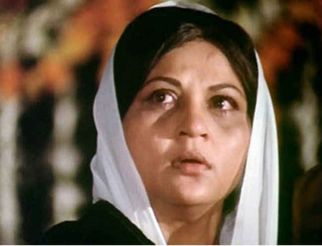 B”DAY SPECIAL : अमिताभ की रील लाईफ ”मां” निरूपा राय के बारे में जानें 10 बातें