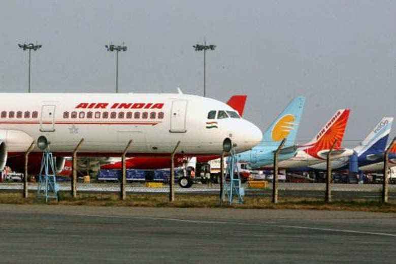 एयर इंडिया के विमान चालक भिड़े, फ्लाइट 2 घंटा लेट, कई वीवीआइपी थे प्लेन में सवार