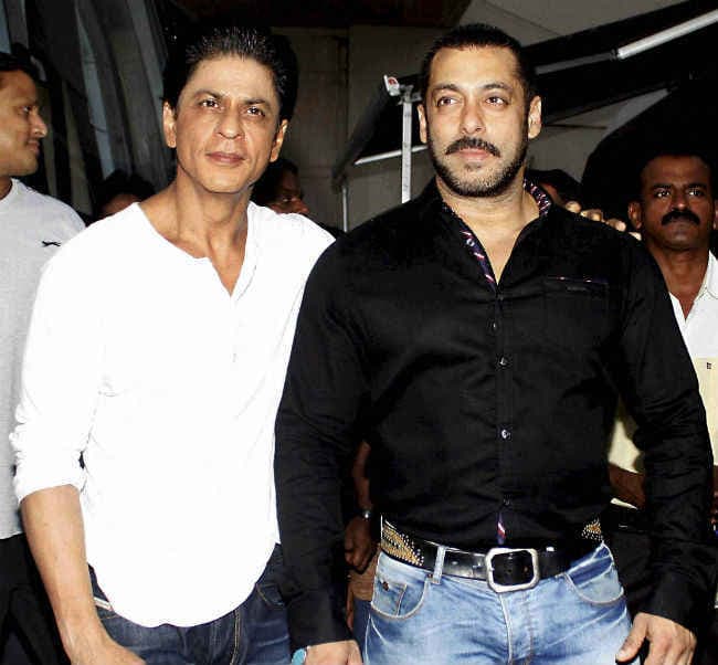 करण ने किया इशारा, साथ नजर आ सकते हैं सलमान-शाहरुख